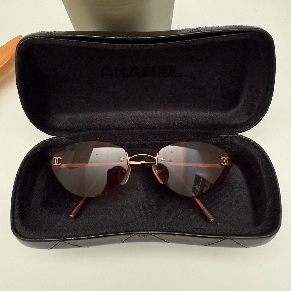 CHANEL Elegant Brown Sunglasses with Case